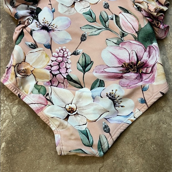 Posh Peanut Flutter Sleeve swimsuit size 6T - Picture 4 of 8